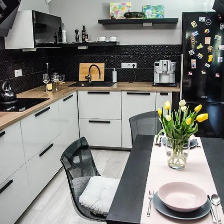 Fuerge Cselle Apartment *