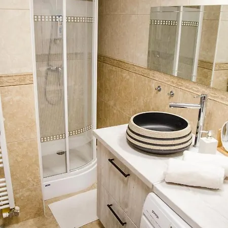 Fuerge Cselle Apartment *